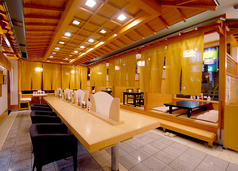 小上がりのお座敷椅子席です。　※写真中央奥