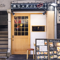 明るい雰囲気のPOPな店内は写真映え抜群♪