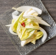 春キャベツと新玉ねぎのピクルス