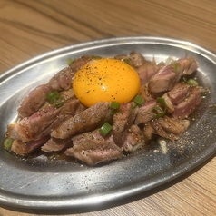 ラム炙りユッケ風