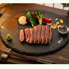 本日の黒毛和牛A5赤身セット100g(日替り焼き野菜付き)