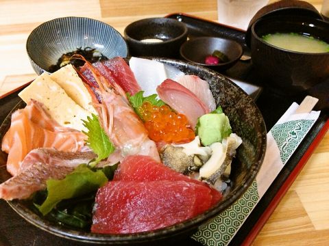 魚屋直営食堂 魚まる 小禄 居酒屋 ネット予約可 ホットペッパーグルメ