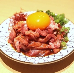 【肉刺し】新鮮だからこそ自信をもって提供するメニュー