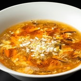 酢の酸味と唐辛子や胡椒の辛味と香味を利かせたスープが絶品！酸辣湯（サンラータン）もおすすめ♪