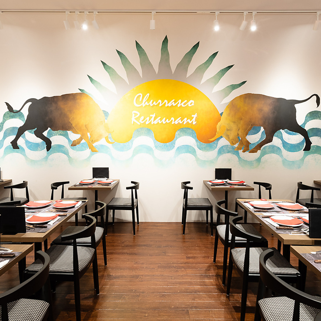 開放感ある明るい店内でお食事をお楽しみください。宴会、女子会、お祝い等お客様のニーズに合わせて