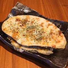 でかナスの肉みそチーズ焼き