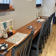 カウンター席が４席ございます。