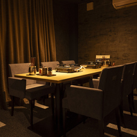 少人数から貸切まで対応可能な空間設計