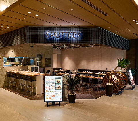 SHUTTERS BLUE FRONT SHIBAURA シャッターズ ブルーフロント シバウラ