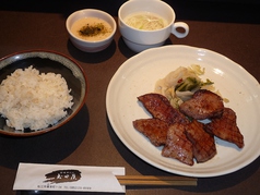 牛たん麦とろ定食　お肉の量普通　味:塩orたれ