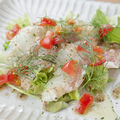 料理メニュー写真 白身魚のカルパッチョ