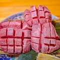 料理メニュー写真 【SNS大爆発！総再生回数1000万回越え！】なんとこんな牛タンも！当店なら食べ放題！