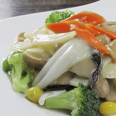 季節野菜クウシンサイ炒め/五目野菜炒め