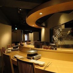 カウンター席では実際にお肉をスライスしてる場をご覧いただけます。◆◇カウンター2名席◇◆カウンター2名席予約限定割引プランもございます。