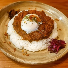 店長のおすすめ「親鳥のキーマカレー」