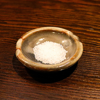 土佐・佐賀の天日塩を使用