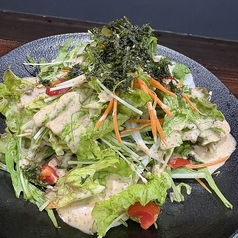 グリーンサラダ胡麻海苔のせ