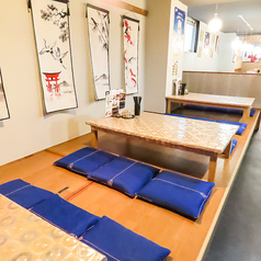 【座敷】6名様でご利用できるお座敷席を2つご用意しておりますので、会社宴会や同窓会、地域の集まりなど様々なシーンでご利用いただけます◎