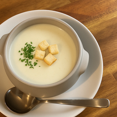 じゃがいものバタークリームスープ