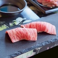 当店の肉寿司は口の中に入れた瞬間お肉の旨味が口の中に広がります♪
