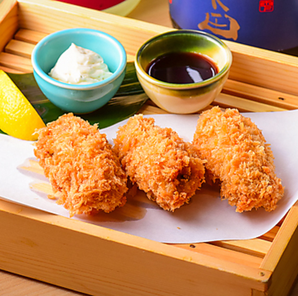 産地直送の牡蠣料理が豊富♪生牡蠣はもちろんカキフライや自家製牡蠣のパテまで！