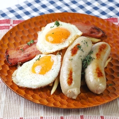 ベーコン＆ソーセージ＆フライドエッグ