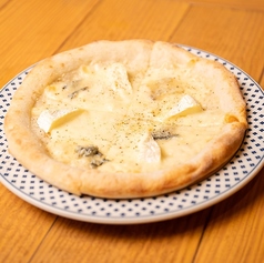 4種のチーズのピッツァ