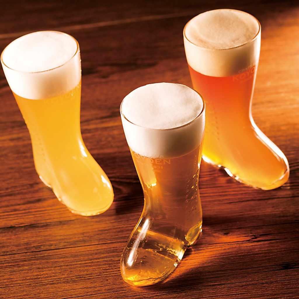常時8種類提供している樽生ビールをミニブーツグラスで飲み比べ出来ます。