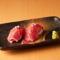料理メニュー写真&nbsp;国産A5黒毛和牛の炙り肉寿司(一貫)