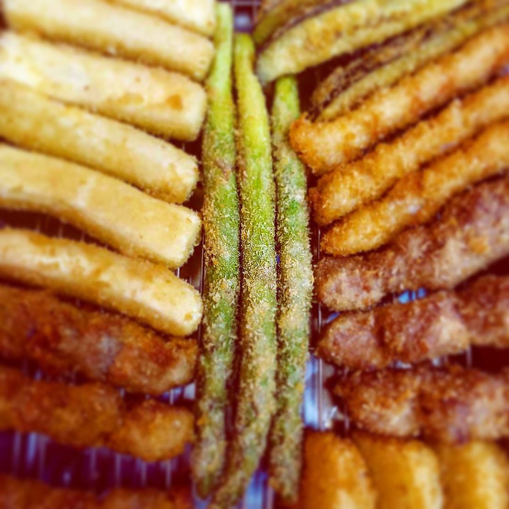 今まで食べたことのない、1本の「旨い」を追求した串カツ