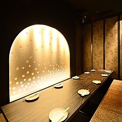 3４名様までの完全個室♪会社の宴会や打ち上げにももってこい♪２２～３４名様用掘りごたつ式完全個室です♪