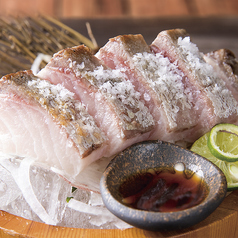 三重には美しい海の恵みある！尾鷲しお学舎の天然塩を使った塩タタキ☆尾鷲生産者から活〆後３時間で直送の写真