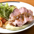 料理メニュー写真 銘柄豚肩ロースの厚切りローストポークステーキ(単品)