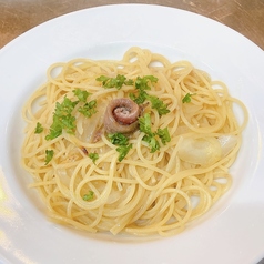 オニオンとアンチョビのオイル系スパゲティ