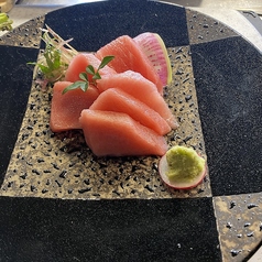 奄美大島産 本マグロ中トロお造り