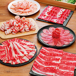 しゃぶしゃぶの品質を決めるお肉は、プロの目利きが厳選したお肉を鮮度高くお店でカットしています！