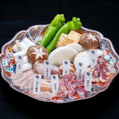 水晶プレートで焼く鶏焼肉をリーズナブルに楽しめる