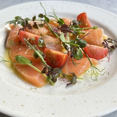 スモークサーモンのカルパッチョ
