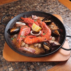 魚介たっぷりシーフードパエリア