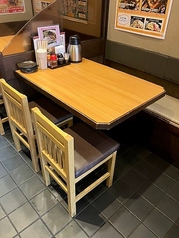 壁側はソファ席♪リラックスして楽しいお食事の時間をどうぞ♪
