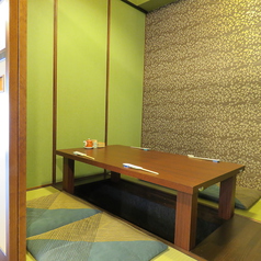 落ち着ける雰囲気の個室で日本料理をお楽しみください。