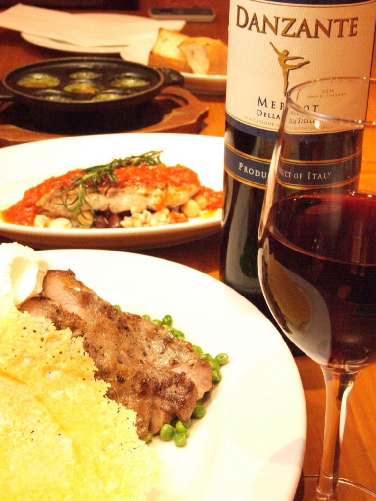 ピッツァ・パスタ・ワインなど…品揃え抜群！！気軽にイタリアンを楽しめます♪