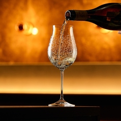 ソムリエ厳選の希少ワインをご堪能ください