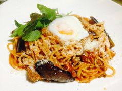 パスタやピザをはじめ丼物など様々なお料理ごご用意♪