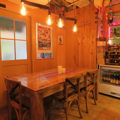 アクリル板をご用意しておりますので、安心してお楽しみください