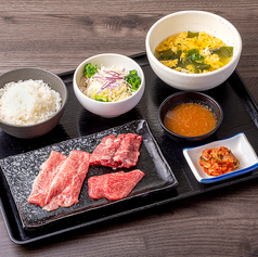 精肉卸直営 肉匠 牛次郎 本町店のおすすめランチ1