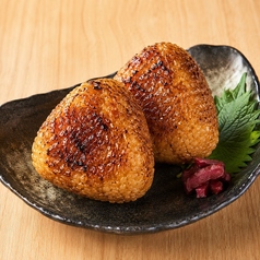 焼きおにぎり２つ