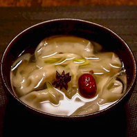 季節感を大切にしたメニュー構成が特徴