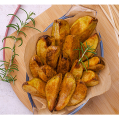 皮付きフライドポテト（トリュフ塩仕立て）