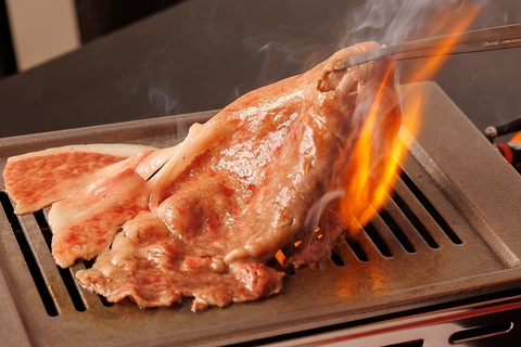 肉の仕入れに自信のある「和牛焼肉　八心」が提供するお肉に舌鼓を